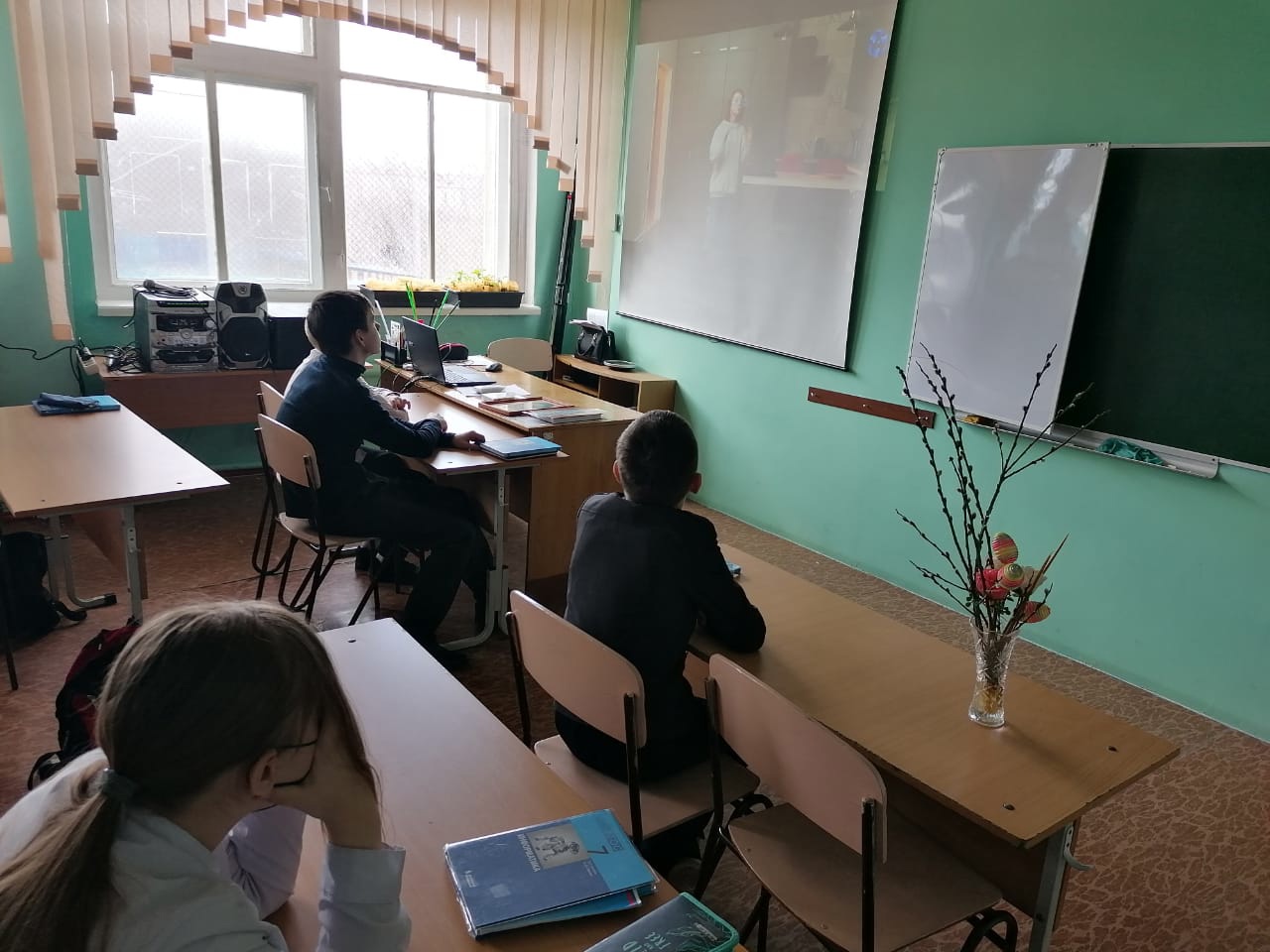 Основное изображение материала.