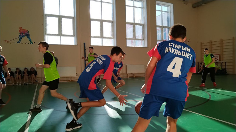 Кустовые соревнования по баскетболу среди спортивных клубов общеобразовательных учреждений.